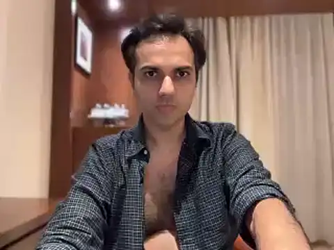 Snapshot of immog727 chatting on February 10, 2026, 5:17 pm immog727 online show from February 10, 2026, 5:17 pm