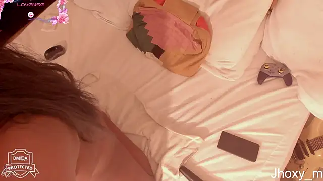 Snapshot of Jhoxy_M chatting on February 28, 2025, 6:21 am Jhoxy M online show from February 28, 2025, 6:21 am