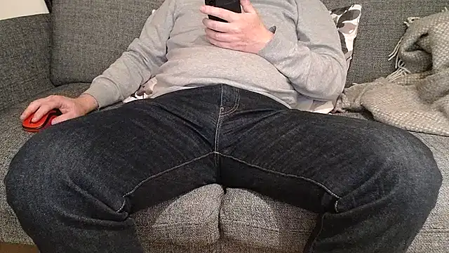 Just-For-You-All online show from January 22, 2025, 10:15 pm