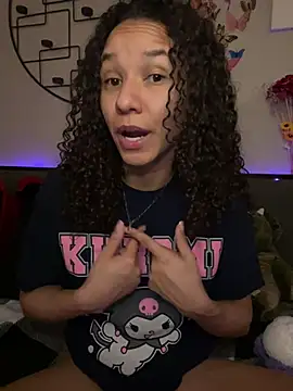 Snapshot of _Neeka_ chatting on December 11, 2024, 4:07 am  Neeka  online show from December 11, 2024, 4:07 am