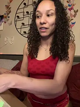 Snapshot of _Neeka_ chatting on February 28, 2025, 4:21 am  Neeka  online show from February 28, 2025, 4:21 am