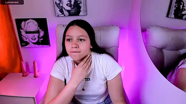 SamanthaRoldaan online show from March 23, 2026, 6:23 pm