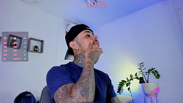 JordanSmiith  online show from February 4, 2025, 8:06 pm