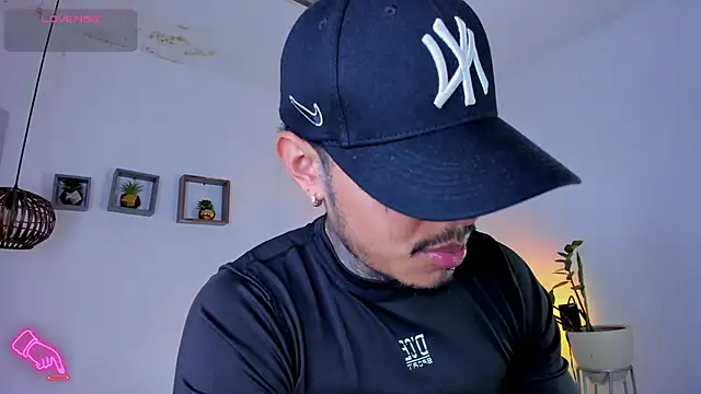 JordanSmiith  online show from February 15, 2025, 8:11 pm