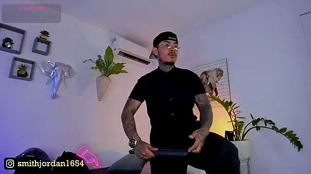 JordanSmiith  online show from March 22, 2025, 8:37 pm