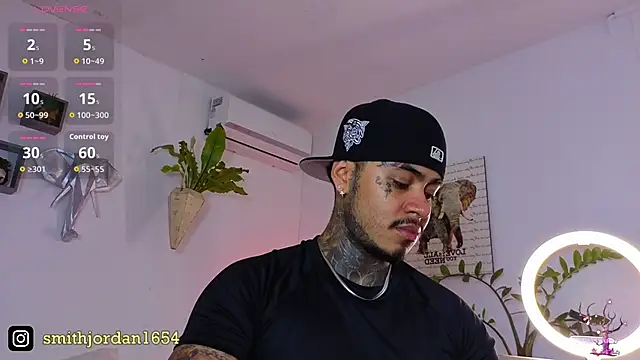 JordanSmiith  online show from October 6, 2025, 8:39 pm