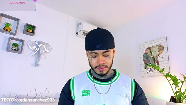 JordanSmiith  online show from February 28, 2026, 9:05 pm