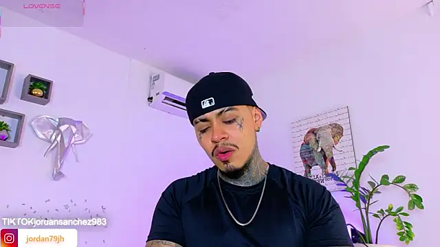 Snapshot of JordanSmiith_ chatting on May 11, 2026, 8:50 pm JordanSmiith online show from May 11, 2026, 8:50 pm