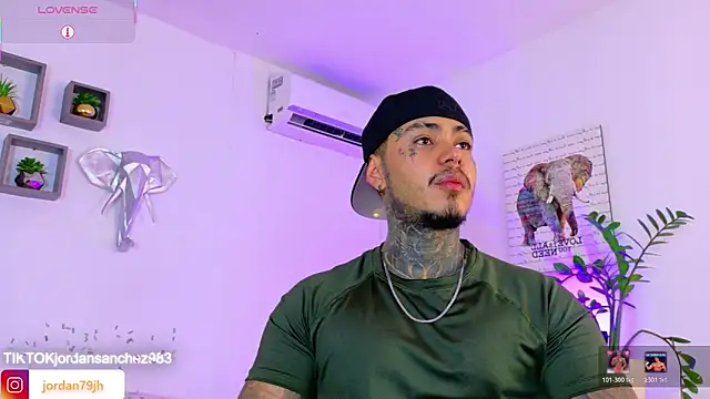 Snapshot of JordanSmiith_ chatting on May 21, 2026, 9:22 pm JordanSmiith online show from May 21, 2026, 9:22 pm