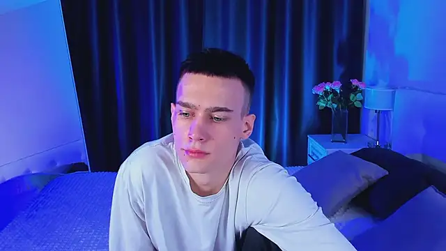 Snapshot of Kevin_Kesi chatting on January 31, 2025, 2:28 pm Kevin Kesi online show from January 31, 2025, 2:28 pm