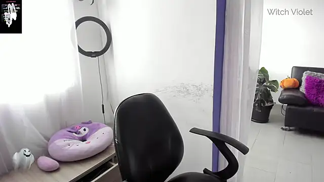 witchviolet online show from February 3, 2025, 7:31 pm