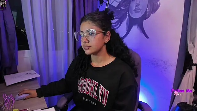 witchviolet online show from November 20, 2025, 10:26 am