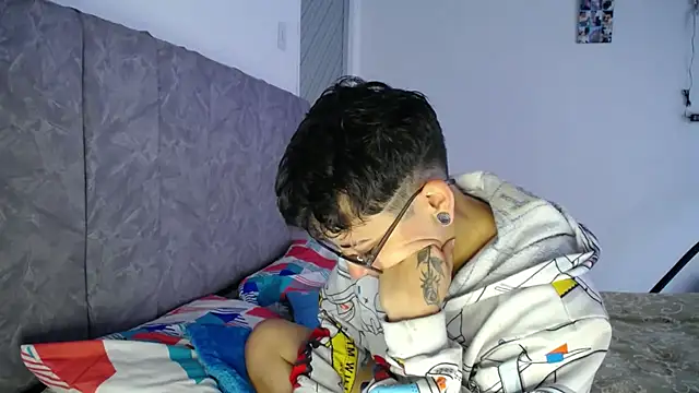 linda 33 online show from February 17, 2026, 3:51 pm