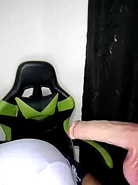 leila 22 online show from February 4, 2025, 11:16 am