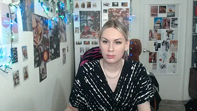 Snapshot of CapriScorpion chatting on December 29, 2024, 11:07 am CapriScorpion online show from December 29, 2024, 11:07 am