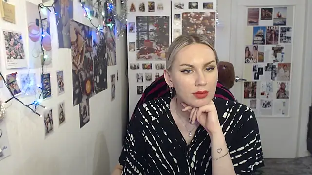 Snapshot of CapriScorpion chatting on December 30, 2024, 5:02 pm CapriScorpion online show from December 30, 2024, 5:02 pm