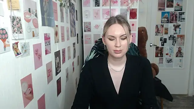 Snapshot of CapriScorpion chatting on February 25, 2025, 5:25 pm CapriScorpion online show from February 25, 2025, 5:25 pm
