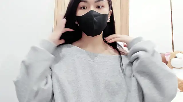 Snapshot of Lita-Julia chatting on March 2, 2025, 7:23 pm Lita-Julia online show from March 2, 2025, 7:23 pm