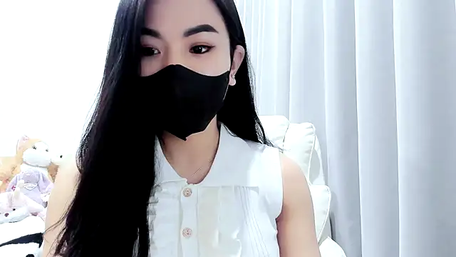 Snapshot of Lita-Julia chatting on November 1, 2025, 7:10 am Lita-Julia online show from November 1, 2025, 7:10 am