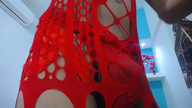 Snapshot of KatrinaQueen1 chatting on March 7, 2025, 4:35 am KatrinaQueen1 online show from March 7, 2025, 4:35 am