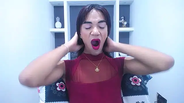 Snapshot of KatrinaQueen1 chatting on March 18, 2025, 6:03 am KatrinaQueen1 online show from March 18, 2025, 6:03 am