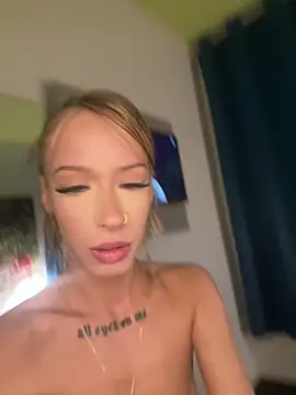 Snapshot of Leyladieistso47 chatting on January 3, 2025, 10:51 pm Leyladieistso47 online show from January 3, 2025, 10:51 pm