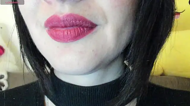 queen fetish online show from March 12, 2025, 12:10 am