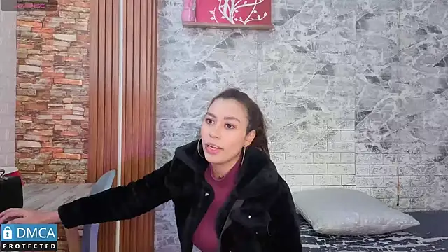 CarolRodriguez  online show from October 18, 2025, 6:52 pm