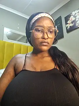 Bustygoddess32 online show from March 5, 2025, 3:29 am