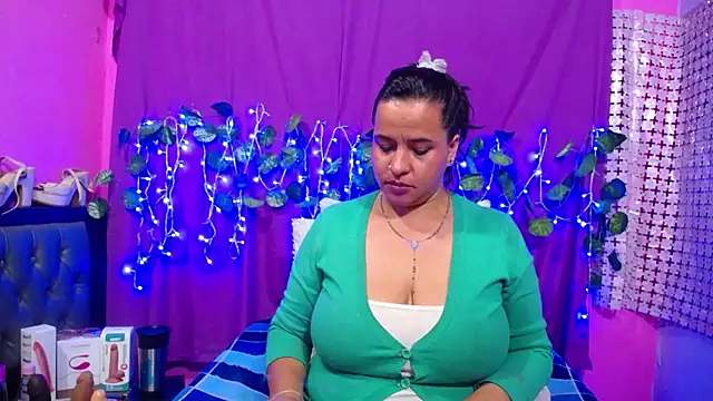 hazel 34 online show from February 16, 2025, 5:37 am