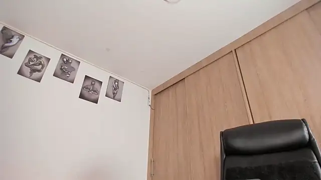 Bambi gurl online show from March 14, 2025, 3:15 am