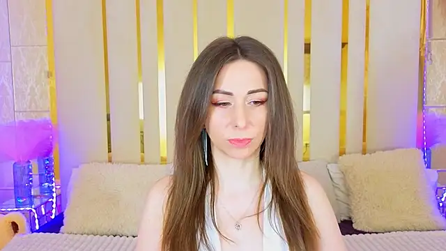 KimmmLi online show from April 18, 2026, 6:06 am