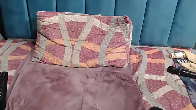 BLACKberry008 online show from February 20, 2025, 6:28 am