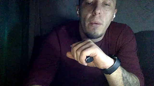 KristiDan online show from December 15, 2025, 9:52 pm