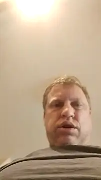 Snapshot of fukurbutt chatting on October 29, 2025, 9:27 pm fukurbutt online show from October 29, 2025, 9:27 pm