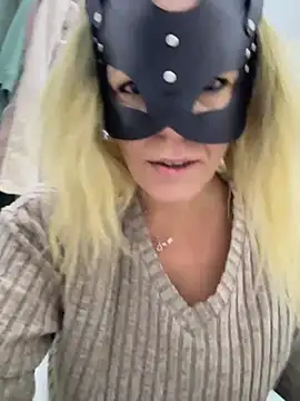 Snapshot of LadyScarlett-xk chatting on January 10, 2025, 8:40 am LadyScarlett-xk online show from January 10, 2025, 8:40 am