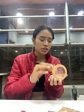 Kim ev online show from October 7, 2025, 2:53 am