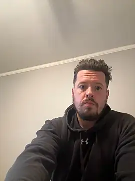 husband4555 online show from February 28, 2025, 4:32 am