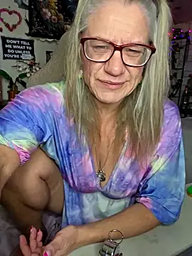 Snapshot of TrenaAnne chatting on February 24, 2025, 12:41 am TrenaAnne online show from February 24, 2025, 12:41 am