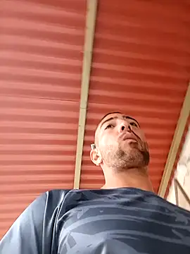 sebasxx97 online show from March 11, 2025, 12:39 pm