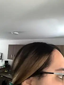 RachellGraham online show from February 16, 2025, 6:54 pm