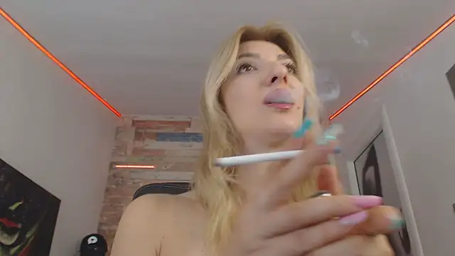 RileyLanna online show from October 18, 2025, 3:20 am