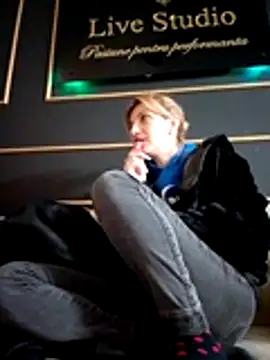 RileyLanna online show from November 19, 2025, 3:28 am