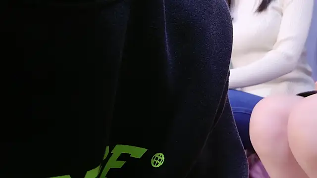 Snapshot of POCARI_SWEAT chatting on February 13, 2025, 11:06 am POCARI SWEAT online show from February 13, 2025, 11:06 am