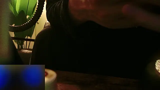 Snapshot of POCARI_SWEAT chatting on November 8, 2025, 12:38 pm POCARI SWEAT online show from November 8, 2025, 12:38 pm