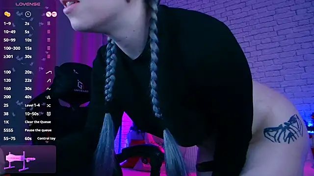 -Stacyy- online show from January 12, 2025, 7:11 am