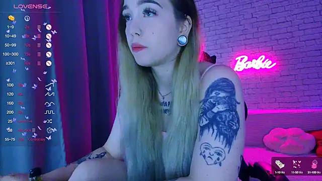 -Stacyy- online show from October 11, 2025, 5:17 am