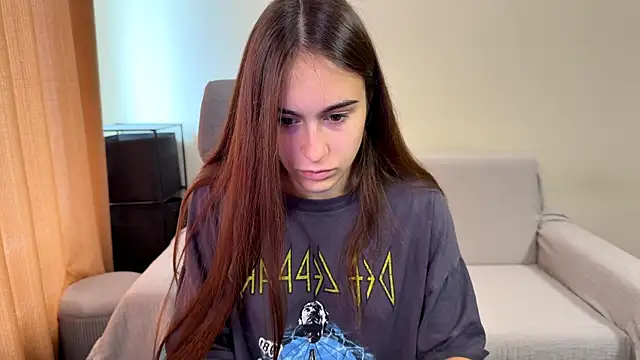 AliceKolltt online show from October 3, 2025, 10:23 am