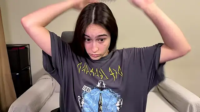 AliceKolltt online show from March 13, 2026, 9:32 pm