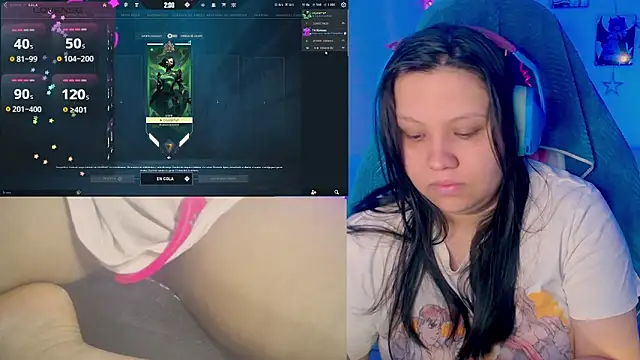 crystal7u7 online show from March 6, 2025, 9:09 pm